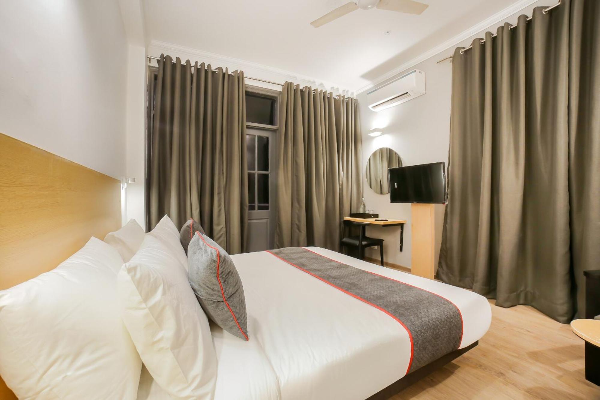 Townhouse 330 Dlf Phase-2 Near Leisure Valley Park Gurgaon Exterior foto